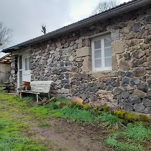  Hébergement de vacances Maisonnette Pres Des Bois